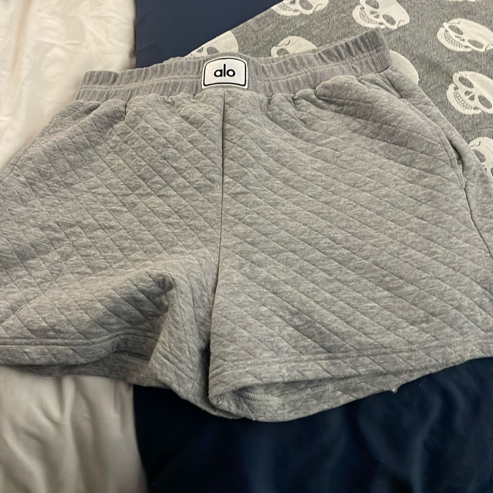ALO quilted arena boxing shorts *LIMITED EDITION* discontinued size L gray